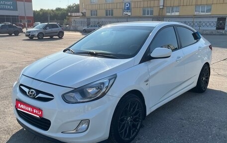 Hyundai Solaris II рестайлинг, 2012 год, 850 000 рублей, 2 фотография