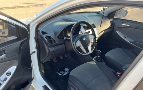 Hyundai Solaris II рестайлинг, 2012 год, 850 000 рублей, 8 фотография