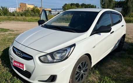 Hyundai Solaris II рестайлинг, 2014 год, 830 000 рублей, 1 фотография