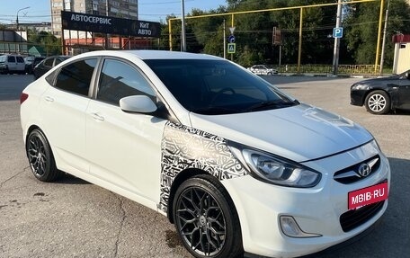 Hyundai Solaris II рестайлинг, 2012 год, 850 000 рублей, 7 фотография
