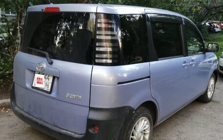 Toyota Sienta I, 2003 год, 500 000 рублей, 2 фотография