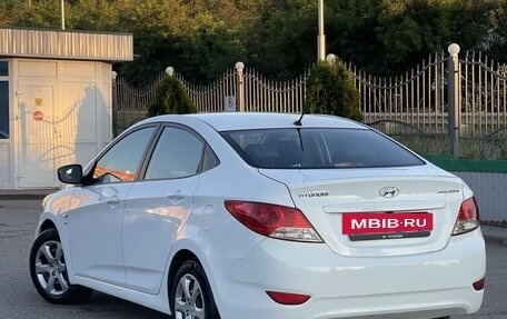 Hyundai Solaris II рестайлинг, 2014 год, 855 000 рублей, 5 фотография
