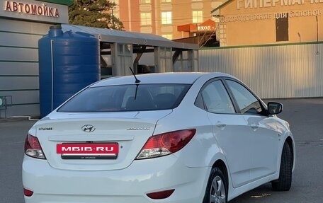 Hyundai Solaris II рестайлинг, 2014 год, 855 000 рублей, 4 фотография