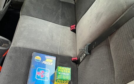 Ford Focus IV, 2002 год, 290 000 рублей, 11 фотография
