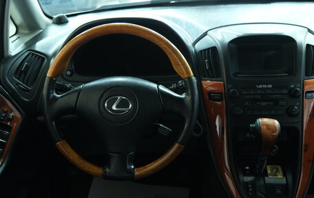 Lexus RX IV рестайлинг, 2001 год, 499 000 рублей, 11 фотография