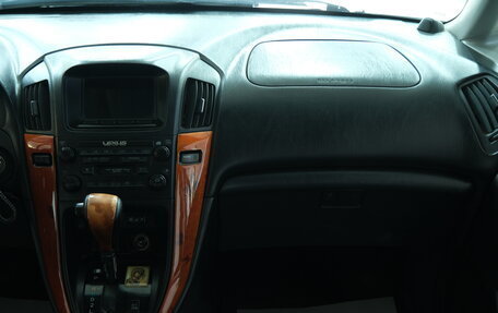 Lexus RX IV рестайлинг, 2001 год, 499 000 рублей, 16 фотография