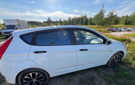 Hyundai Solaris II рестайлинг, 2014 год, 830 000 рублей, 3 фотография
