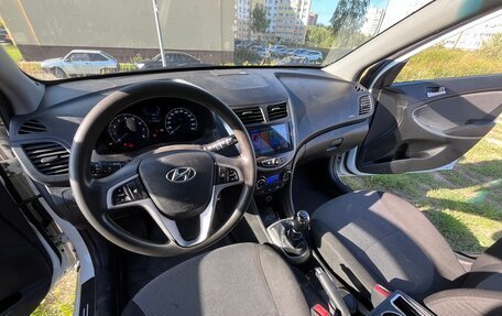 Hyundai Solaris II рестайлинг, 2014 год, 830 000 рублей, 13 фотография