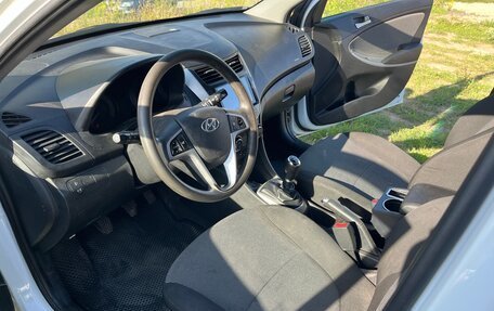 Hyundai Solaris II рестайлинг, 2014 год, 830 000 рублей, 12 фотография