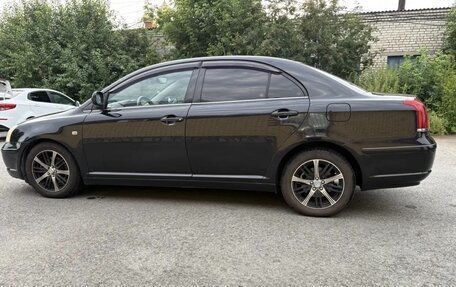 Toyota Avensis III рестайлинг, 2006 год, 900 000 рублей, 1 фотография