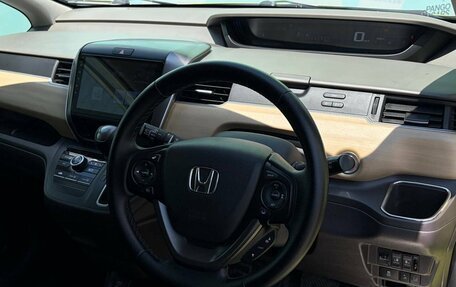 Honda Freed II, 2017 год, 1 295 000 рублей, 14 фотография