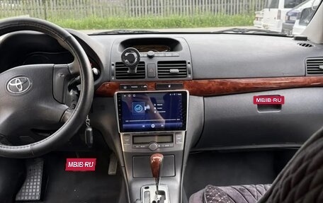 Toyota Avensis III рестайлинг, 2006 год, 900 000 рублей, 10 фотография