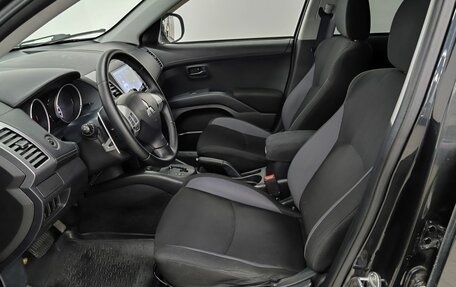 Mitsubishi Outlander III рестайлинг 3, 2010 год, 969 000 рублей, 12 фотография