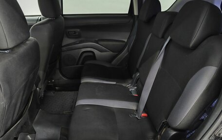 Mitsubishi Outlander III рестайлинг 3, 2010 год, 969 000 рублей, 16 фотография