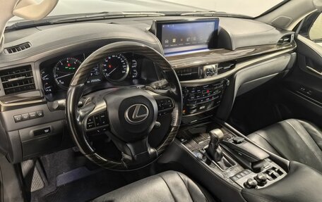 Lexus LX III, 2017 год, 6 499 000 рублей, 12 фотография