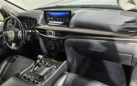 Lexus LX III, 2017 год, 6 499 000 рублей, 19 фотография