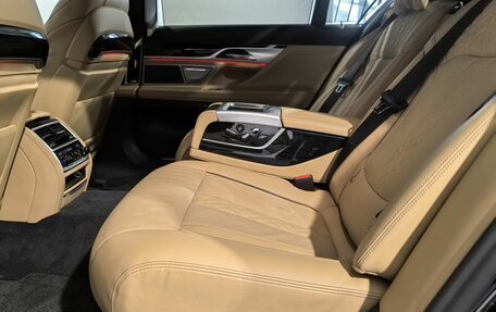 BMW 7 серия, 2019 год, 6 699 000 рублей, 14 фотография