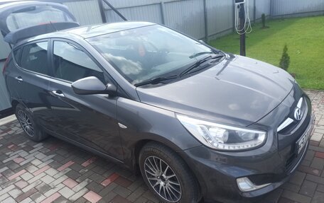 Hyundai Solaris II рестайлинг, 2014 год, 859 000 рублей, 2 фотография
