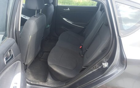 Hyundai Solaris II рестайлинг, 2014 год, 859 000 рублей, 10 фотография