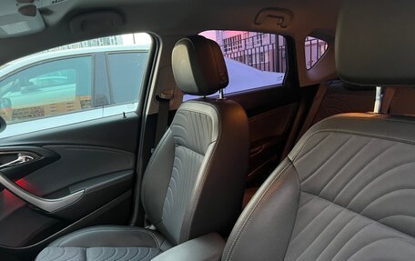 Opel Astra J, 2013 год, 600 000 рублей, 10 фотография