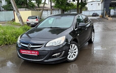 Opel Astra J, 2013 год, 600 000 рублей, 2 фотография