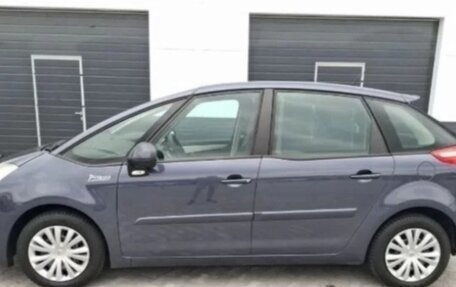 Citroen C4 Picasso II рестайлинг, 2010 год, 670 000 рублей, 2 фотография