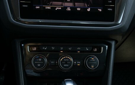 Volkswagen Tiguan II, 2020 год, 2 899 000 рублей, 19 фотография