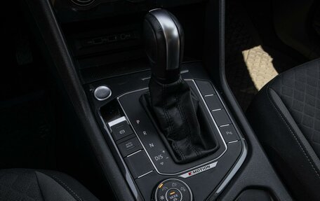 Volkswagen Tiguan II, 2020 год, 2 899 000 рублей, 20 фотография