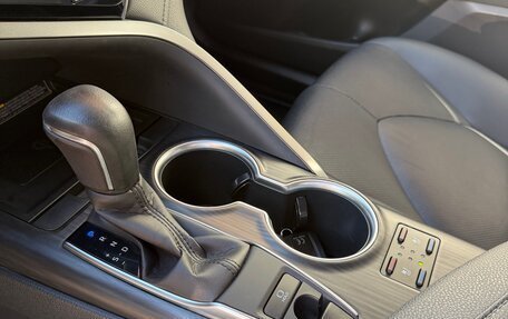Toyota Camry, 2021 год, 3 320 000 рублей, 12 фотография