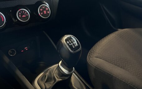 KIA Rio III рестайлинг, 2016 год, 990 000 рублей, 31 фотография