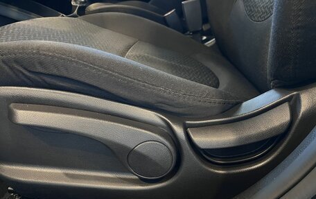 KIA Rio III рестайлинг, 2016 год, 990 000 рублей, 33 фотография