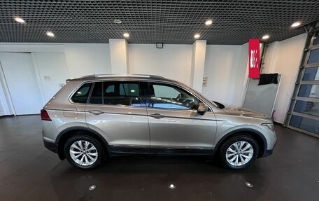 Volkswagen Tiguan II, 2020 год, 3 780 000 рублей, 2 фотография