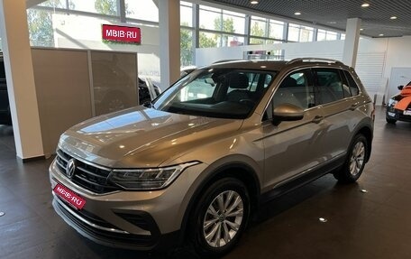 Volkswagen Tiguan II, 2020 год, 3 780 000 рублей, 7 фотография
