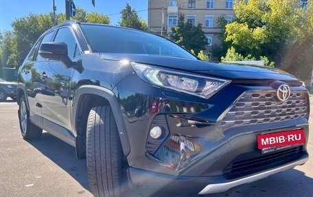 Toyota RAV4, 2021 год, 3 200 000 рублей, 7 фотография