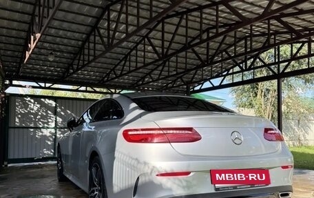 Mercedes-Benz E-Класс, 2018 год, 3 990 000 рублей, 11 фотография
