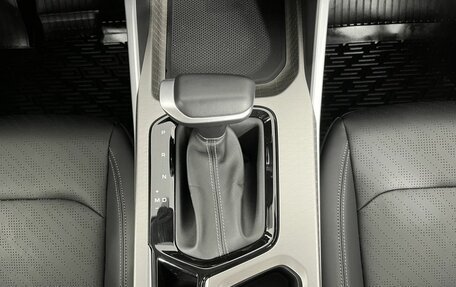 Geely Emgrand, 2024 год, 1 799 000 рублей, 13 фотография