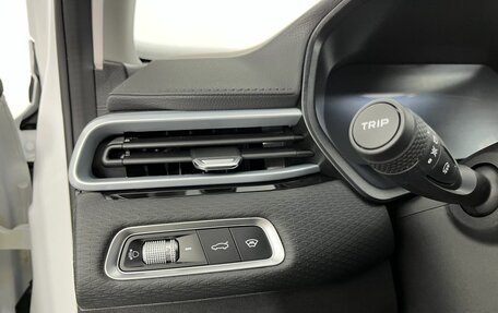 Geely Emgrand, 2024 год, 1 799 000 рублей, 9 фотография