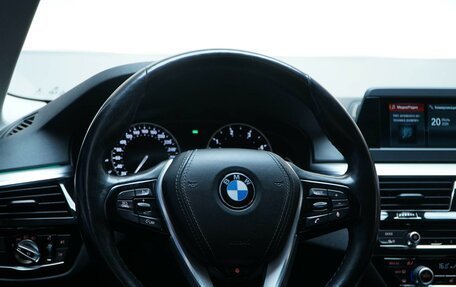 BMW 5 серия, 2017 год, 2 398 055 рублей, 12 фотография
