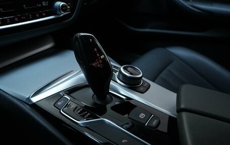 BMW 5 серия, 2017 год, 2 398 055 рублей, 18 фотография