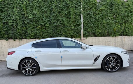 BMW 8 серия, 2021 год, 3 690 000 рублей, 5 фотография