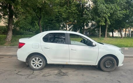 Renault Logan II, 2015 год, 600 000 рублей, 3 фотография