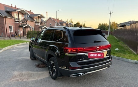Volkswagen Teramont I, 2021 год, 4 490 000 рублей, 2 фотография