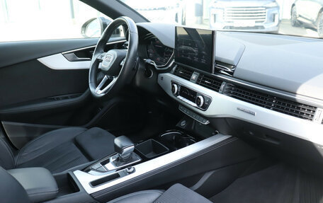 Audi A4, 2023 год, 3 600 000 рублей, 10 фотография
