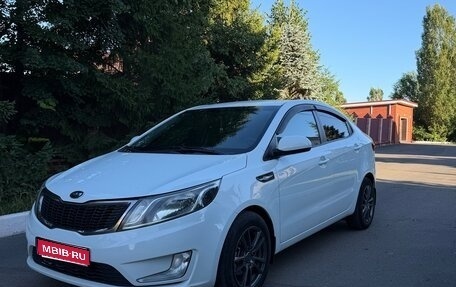 KIA Rio III рестайлинг, 2013 год, 870 000 рублей, 1 фотография