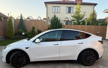 Tesla Model Y I, 2021 год, 4 500 000 рублей, 2 фотография