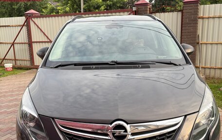 Opel Zafira C рестайлинг, 2013 год, 1 070 000 рублей, 3 фотография