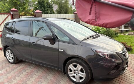 Opel Zafira C рестайлинг, 2013 год, 1 070 000 рублей, 4 фотография