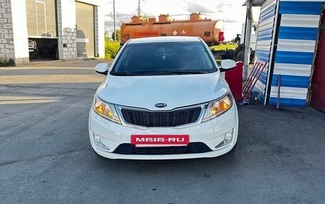 KIA Rio III рестайлинг, 2013 год, 870 000 рублей, 16 фотография