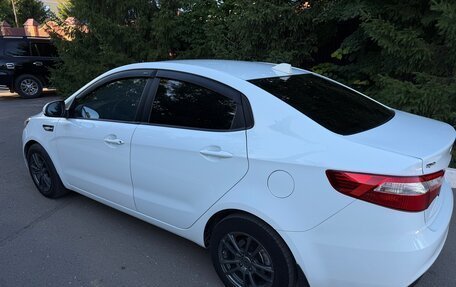 KIA Rio III рестайлинг, 2013 год, 870 000 рублей, 24 фотография