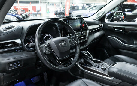 Toyota Highlander, 2021 год, 4 999 777 рублей, 17 фотография